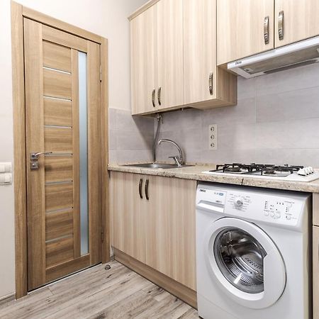 Creamy Apartment Lviv Exterior photo