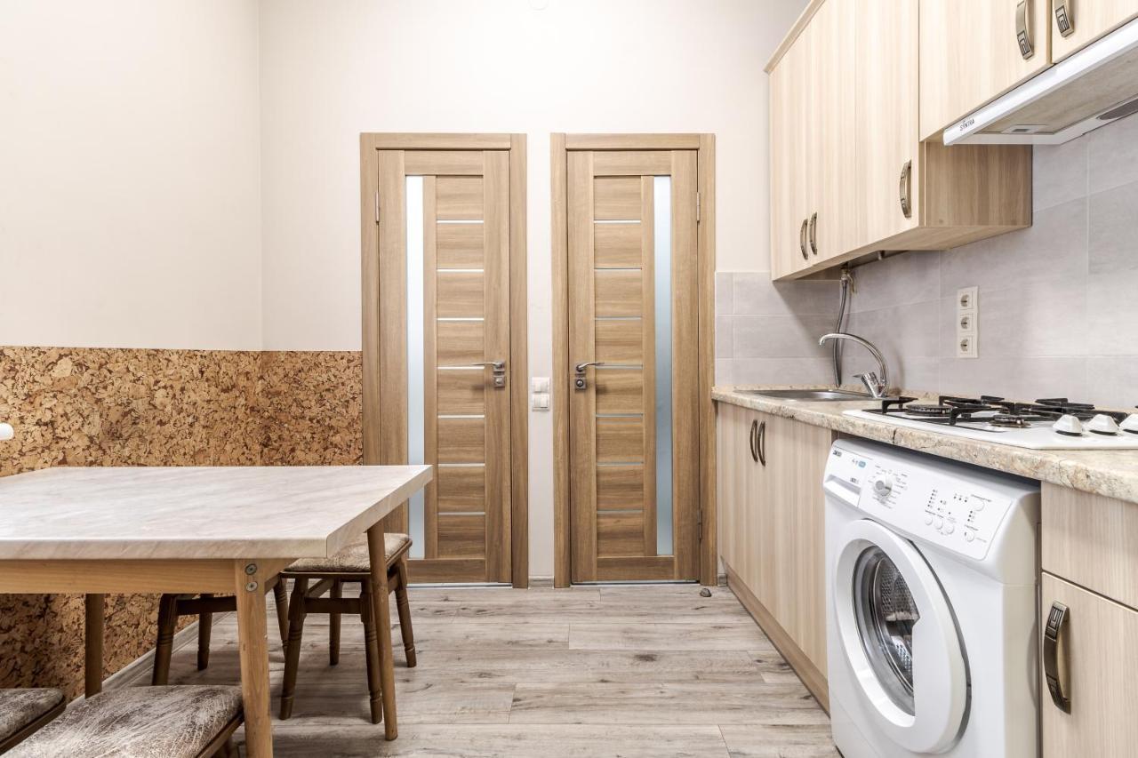 Creamy Apartment Lviv Exterior photo