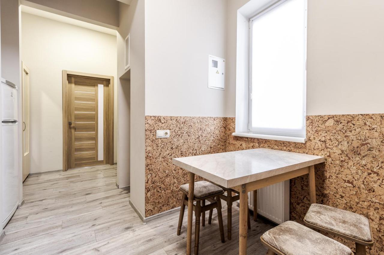 Creamy Apartment Lviv Exterior photo